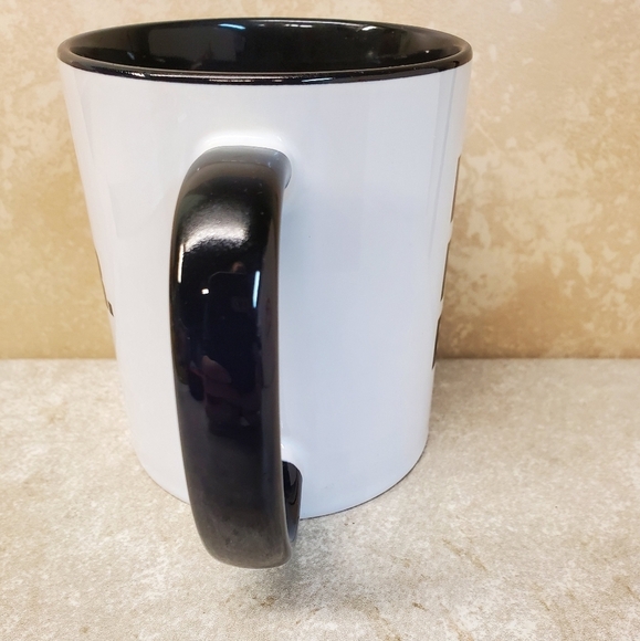 NWOT White And Black Best Farmer Ever Regular Sized Coffee Mug ☕🚜👨‍🌾🐖🐄 - Picture 4 of 9